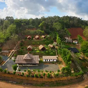 Lodge Naga