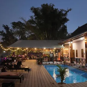 Funny Riverside Backpackers Albergue